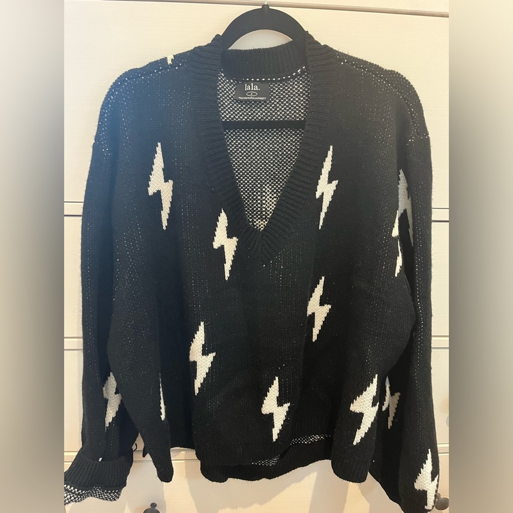 Lala brand oversized boyfriend sweater.  Size small